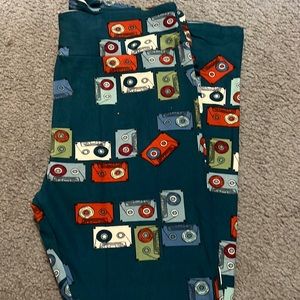 LuLaRoe Cassette Leggings. TC